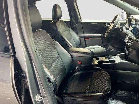 Used 2024 Ford Escape ST-Line Elite AWD/4WD image 28