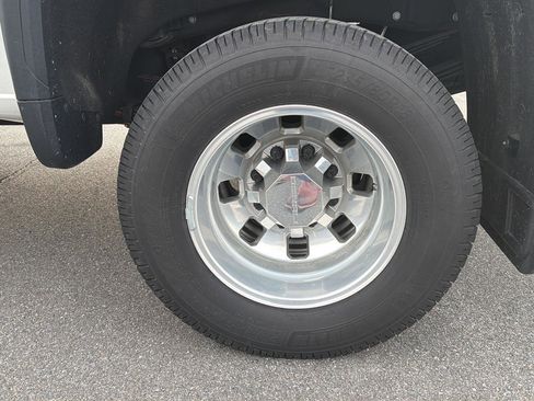 Used 2024 GMC Sierra 3500 Denali Ultimate image 3