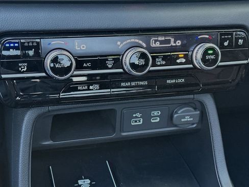 New 2025 Honda Pilot Black Edition image 19