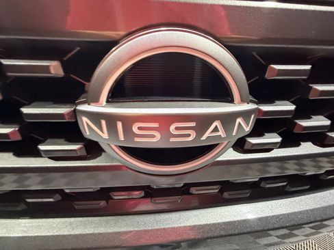 Certified 2025 Nissan Frontier SV image 23