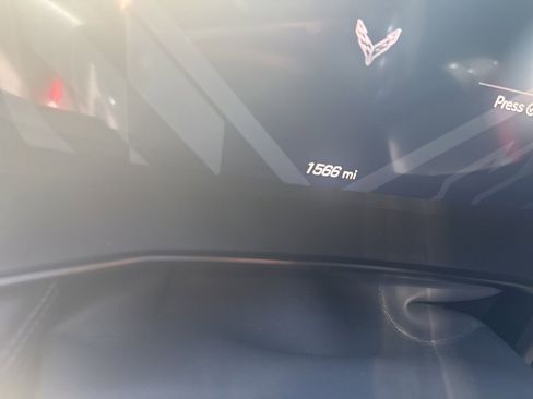 Used 2024 Chevrolet Corvette Stingray Convertible w/ Z51 Performance Package image 11