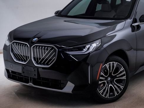 Used 2025 BMW X3 xDrive30i w/ Convenience Package image 4