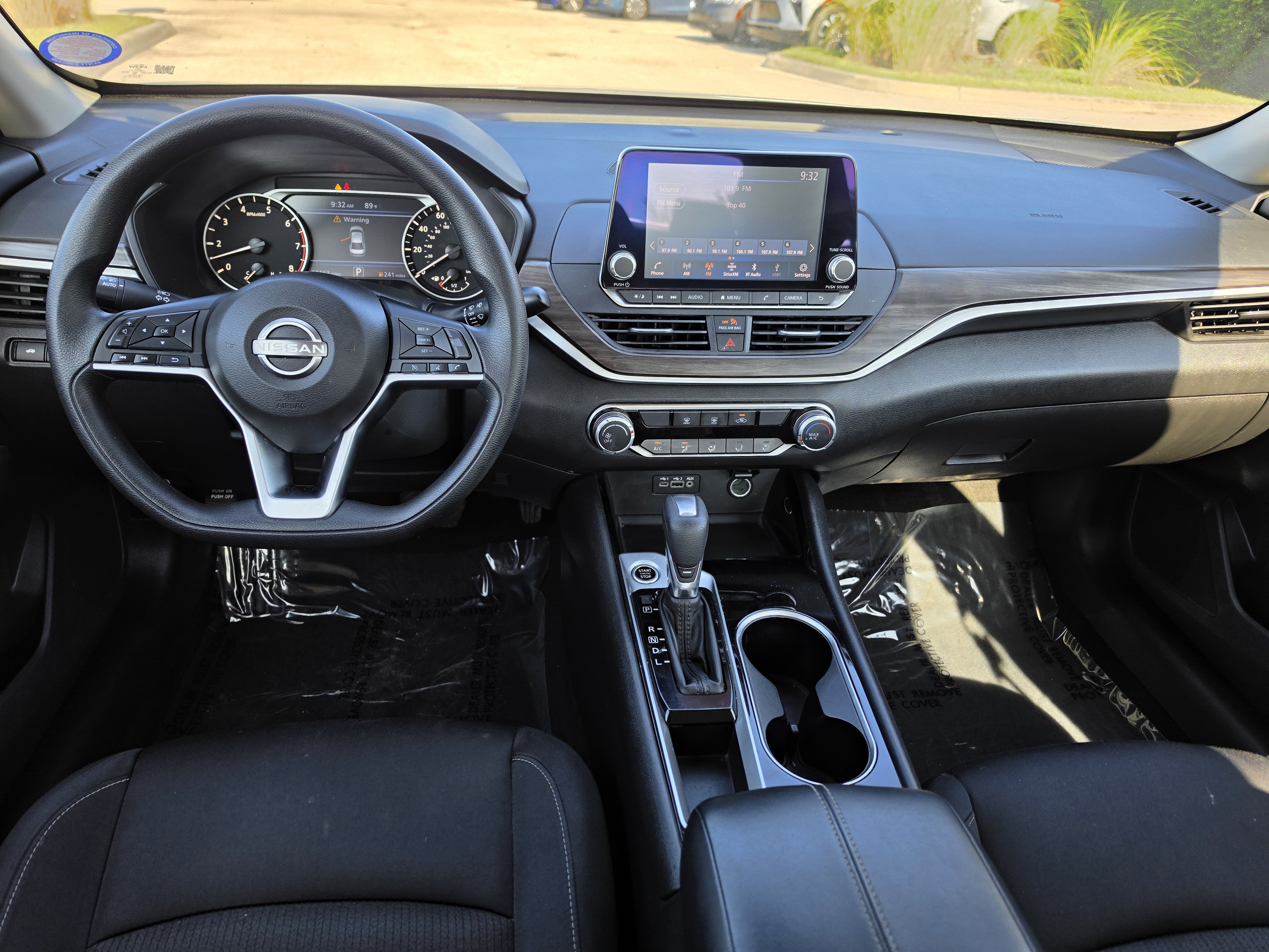 Used 2024 Nissan Altima 2.5 SV FWD image 8