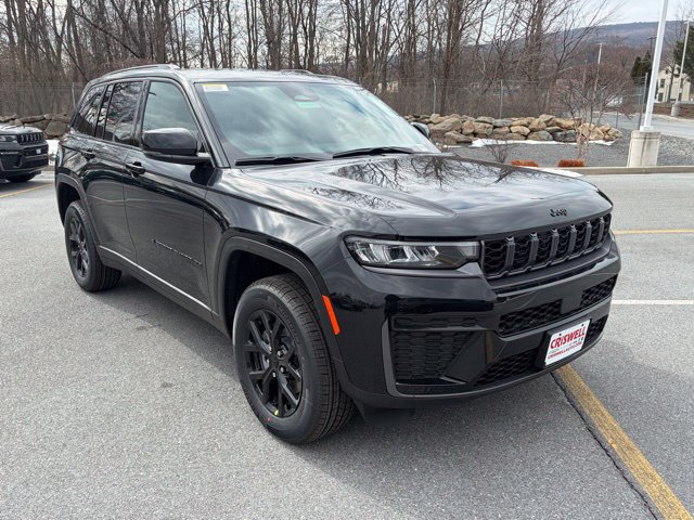 New 2026 Jeep Grand Cherokee Altitude AWD/4WD image 2