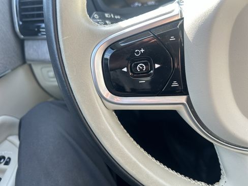 Used 2022 Volvo XC90 T8 Inscription w/ Advanced Package image 19