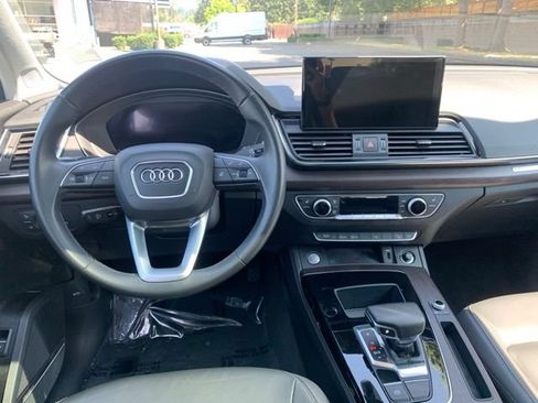 Used 2022 Audi Q5 2.0T Premium Plus AWD/4WD image 17