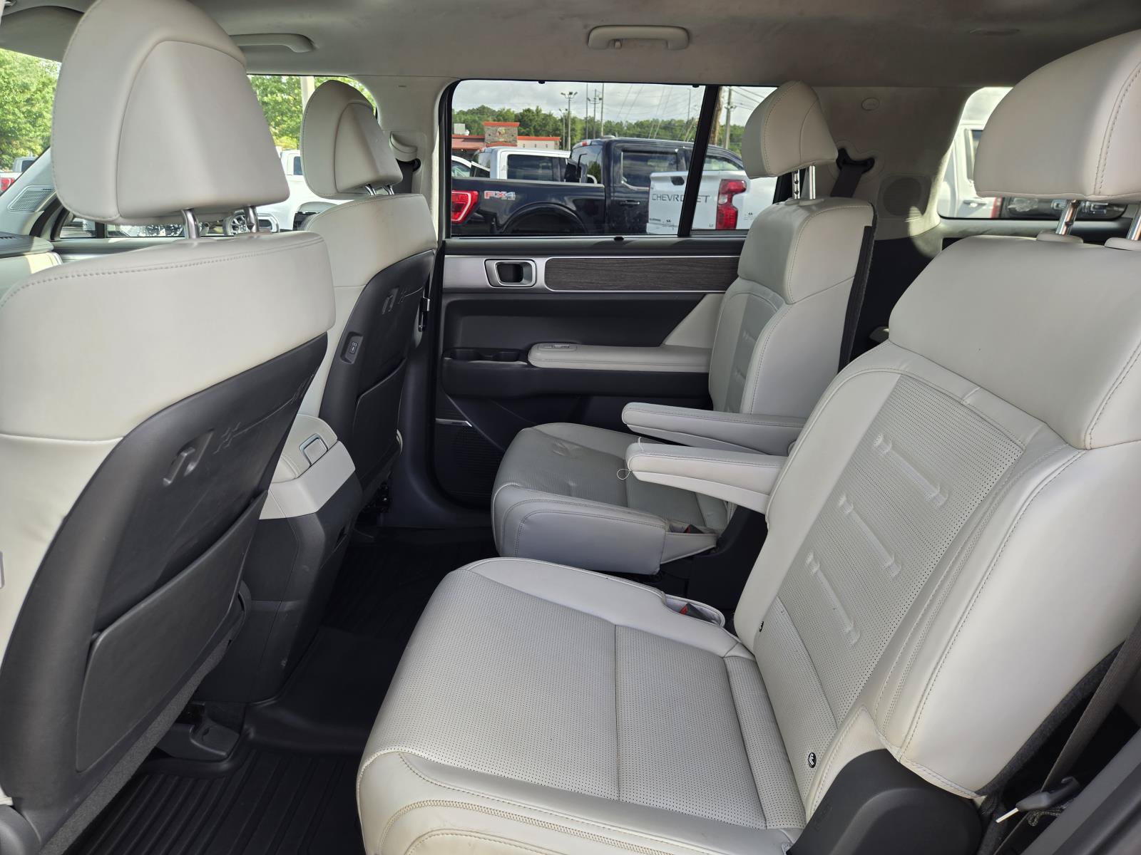 Used 2024 Hyundai Santa Fe Calligraphy FWD image 16