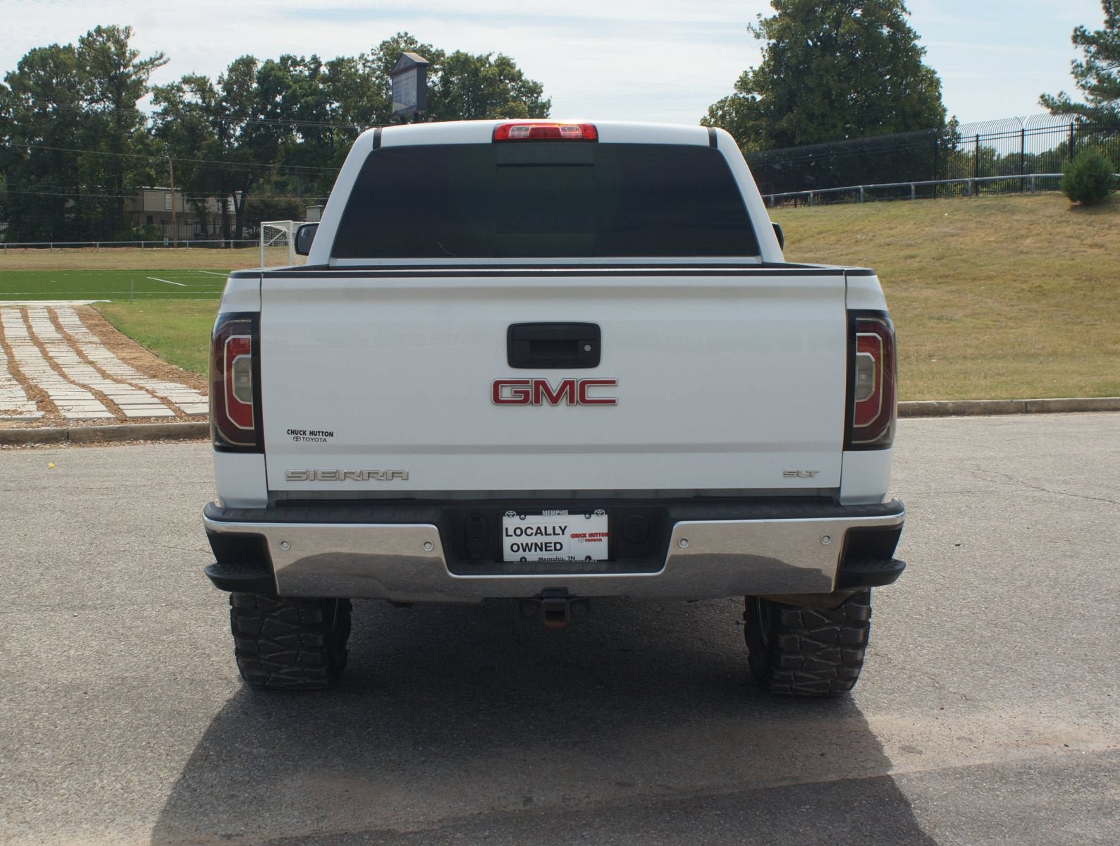 Used 2018 GMC Sierra 1500 SLT w/ SLT Premium Package AWD/4WD image 3
