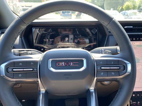 New 2026 GMC Terrain Elevation w/ Elevation Premium Package AWD/4WD image 14