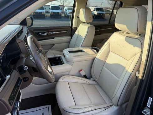 Used 2021 GMC Yukon Denali w/ Denali Premium Package image 26