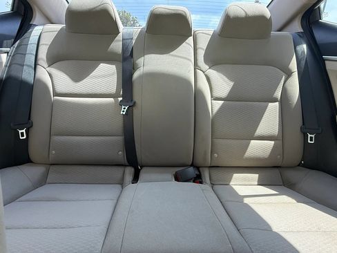 Used 2019 Hyundai Elantra SE FWD image 22