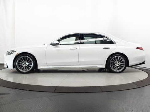 Certified 2025 Mercedes-Benz S 580 4MATIC Sedan image 4