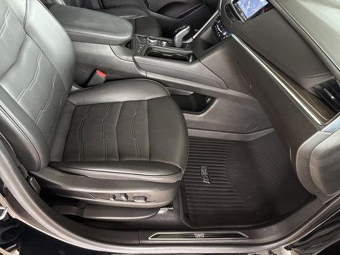 Used 2022 Cadillac XT5 Premium Luxury image 42