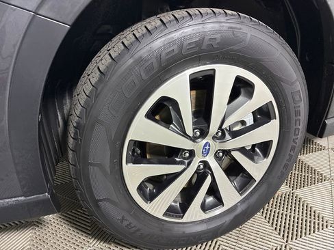 Used 2020 Subaru Outback Premium image 4