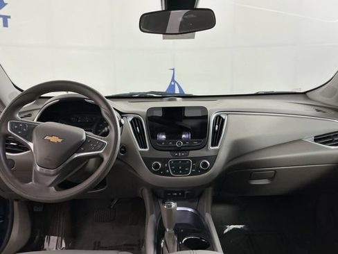 Used 2020 Chevrolet Malibu LT FWD image 34