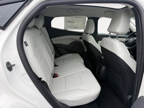 New 2025 Ford Mustang Mach-E Premium image 18