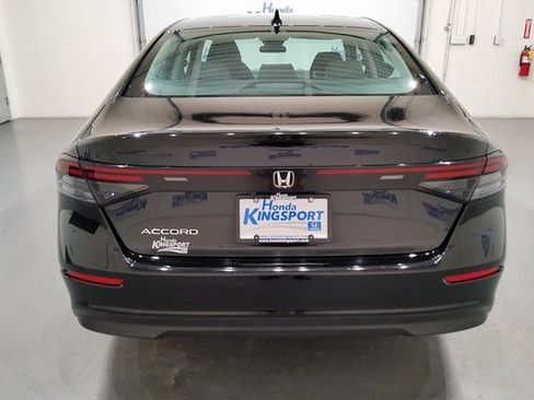 Used 2023 Honda Accord EX image 5