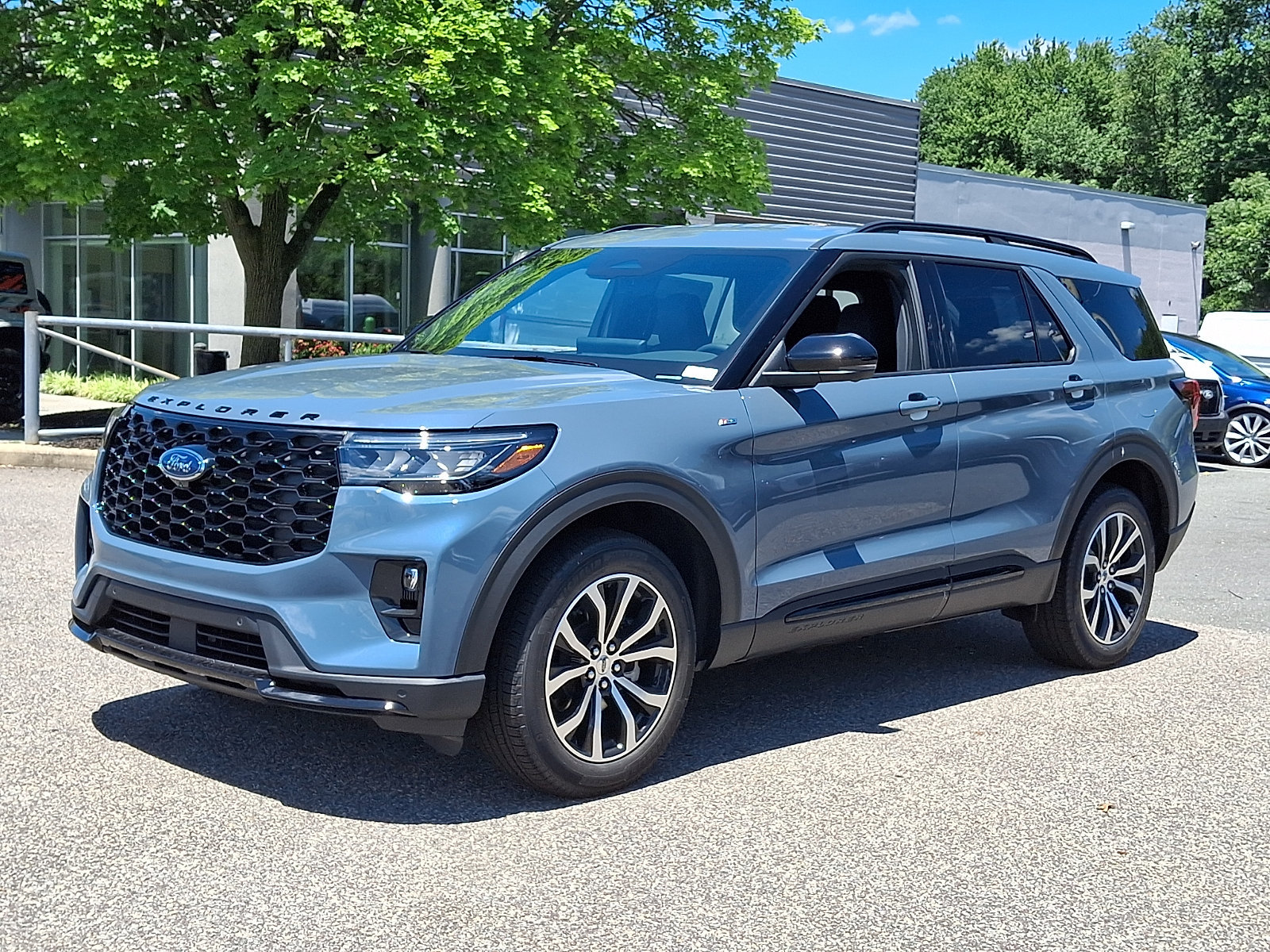 New 2026 Ford Explorer ST-Line AWD/4WD image 3