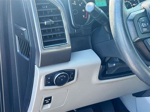 Used 2020 Ford F150 XLT image 10