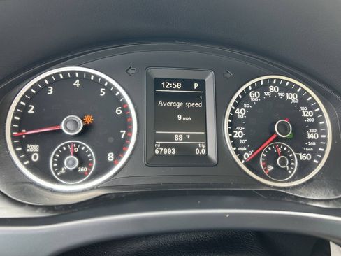Used 2014 Volkswagen Tiguan SEL FWD image 13
