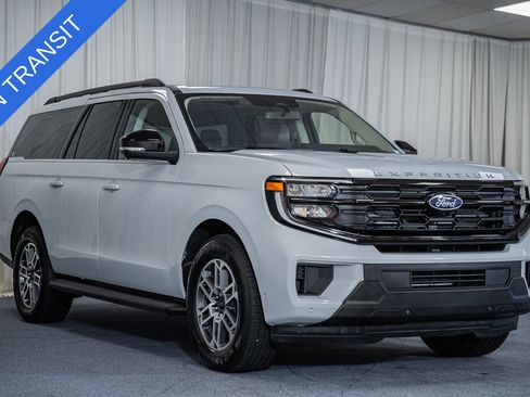 Used 2025 Ford Expedition Max Active RWD image 1