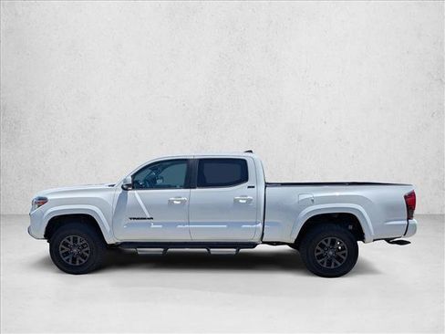 Used 2021 Toyota Tacoma SR5 RWD image 9