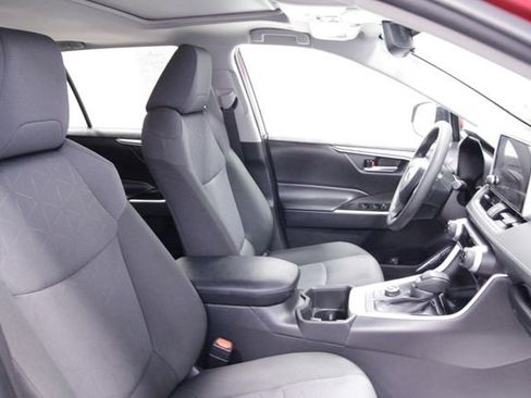 Used 2024 Toyota RAV4 XLE image 12