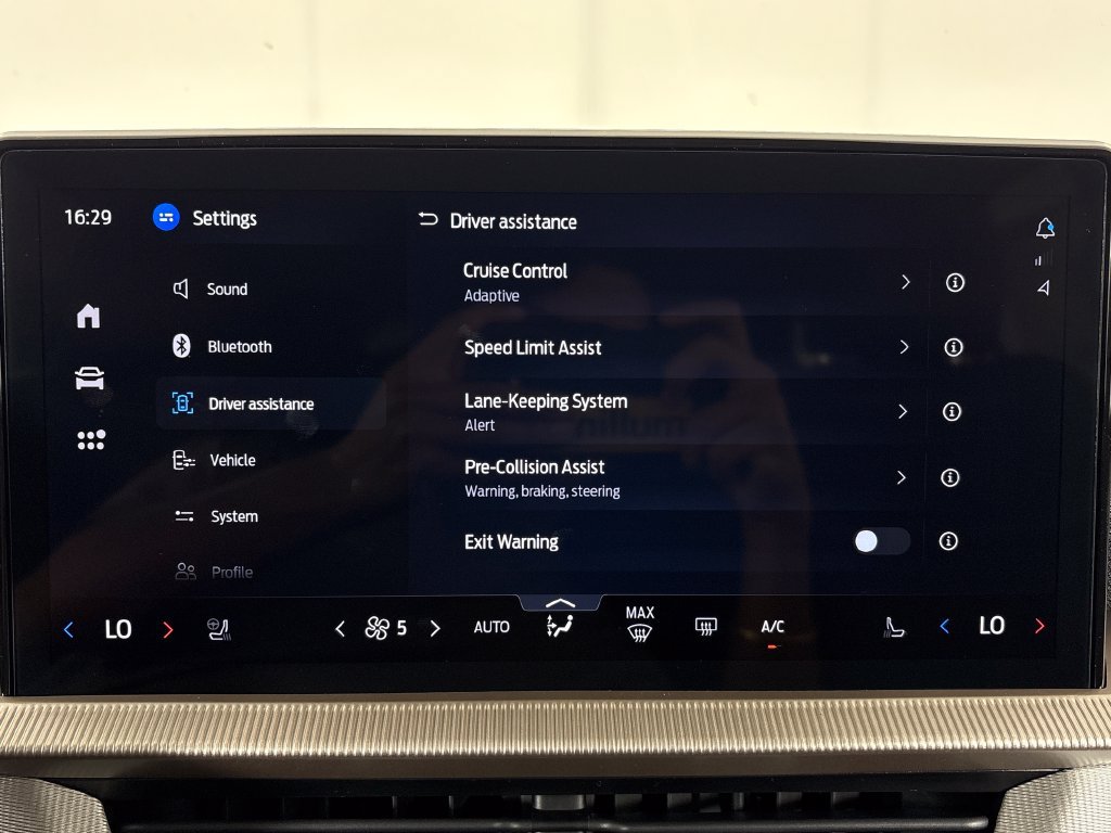 New 2026 Ford Explorer Active w/ Active Comfort Package RWD image 26