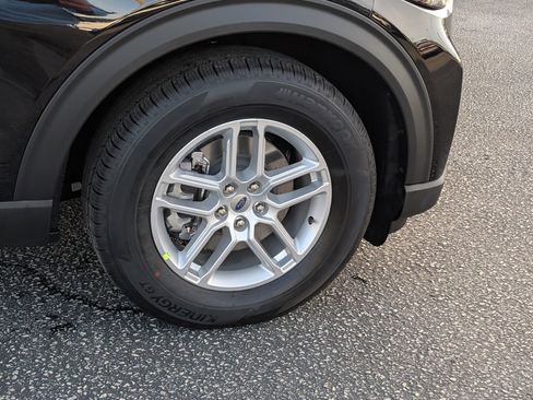 New 2026 Ford Explorer Active image 7