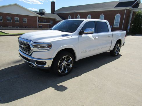 Used 2019 RAM 1500 Limited AWD/4WD image 7