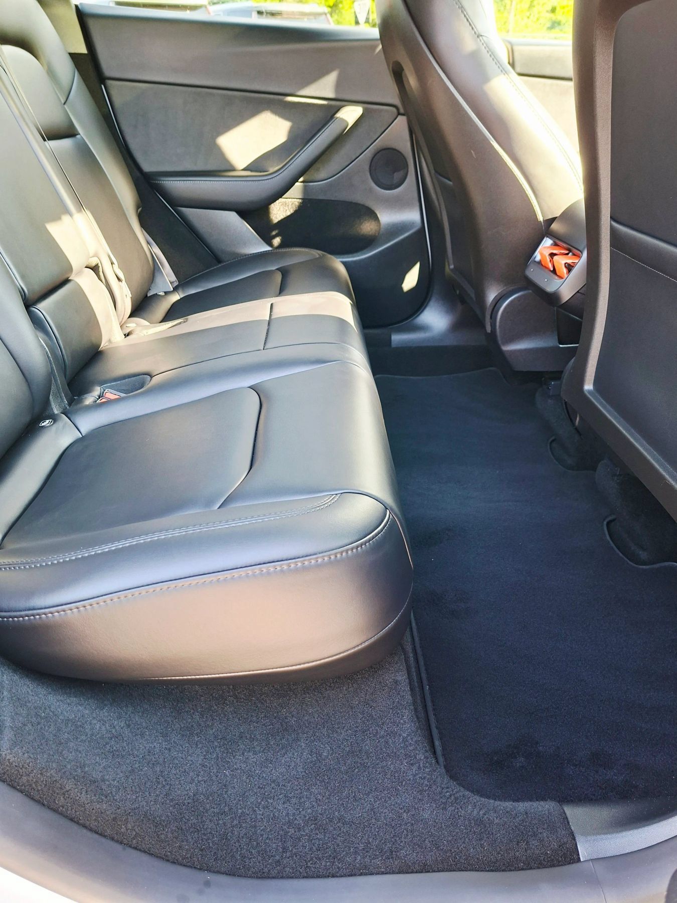 Used 2024 Tesla Model Y Long Range RWD image 12