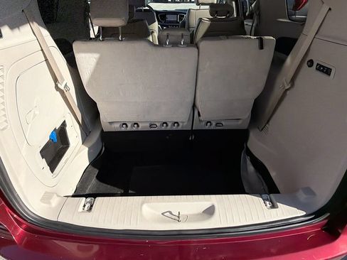Used 2020 Chrysler Pacifica Limited FWD image 30