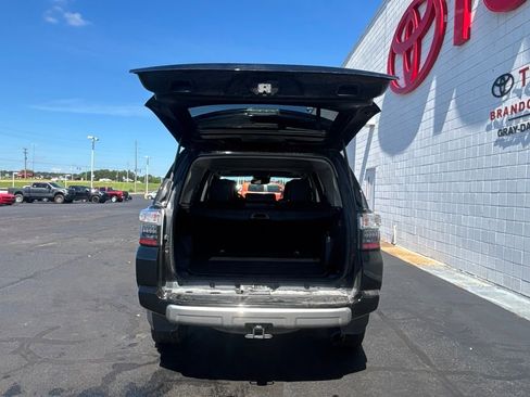 Used 2023 Toyota 4Runner TRD Off-Road Premium w/ Off Road Premium Plus Package AWD/4WD image 32