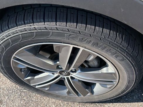 Used 2016 Hyundai Santa Fe SE w/ Option Group 03 image 9