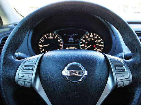 Used 2015 Nissan Altima 2.5 S w/ Special Edition Package image 23