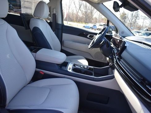 New 2026 Kia Carnival SX Prestige image 16