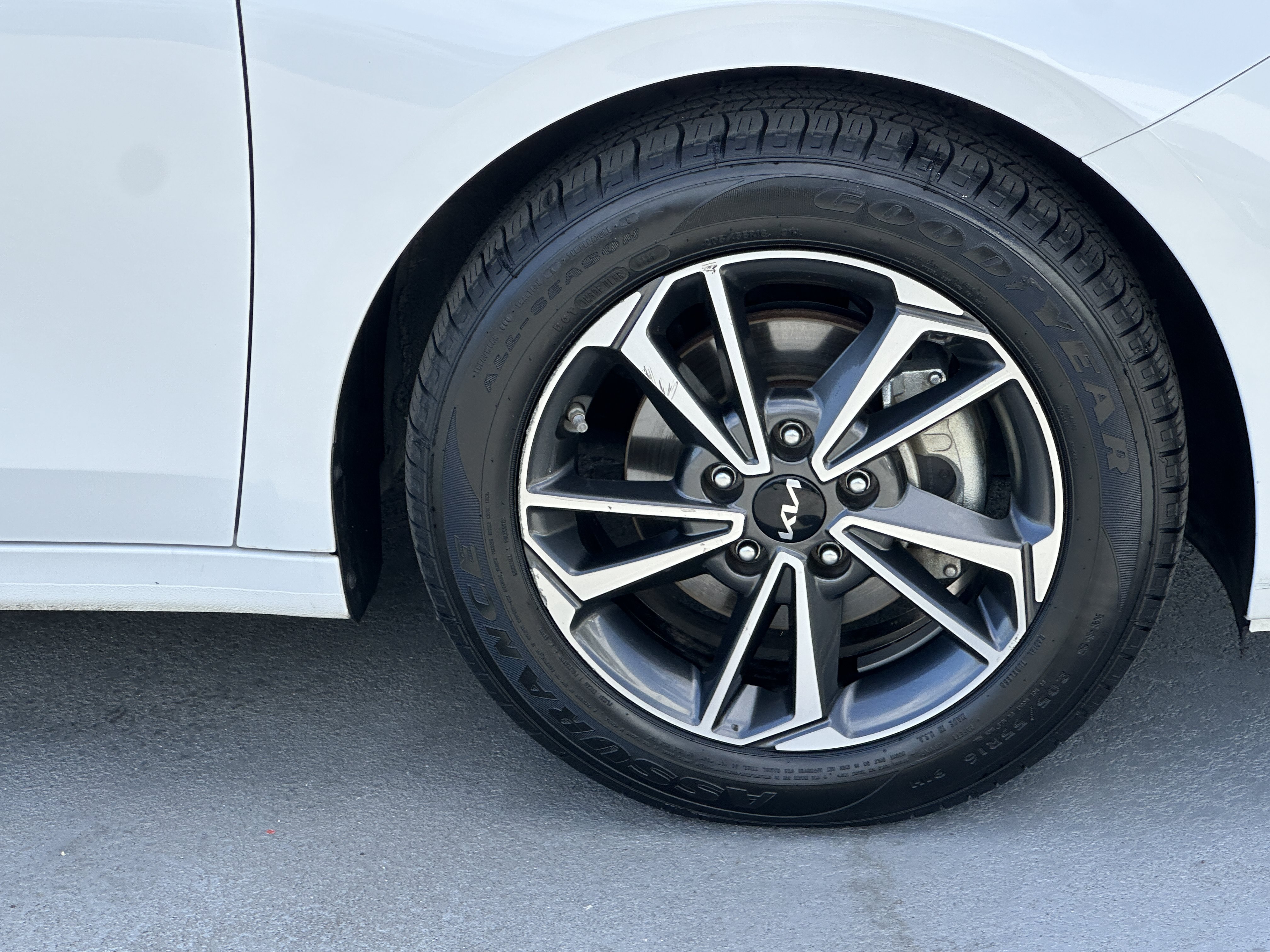 Certified 2023 Kia Forte LXS FWD image 14