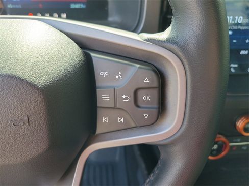 Used 2024 Ford Bronco Badlands image 19