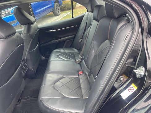 Used 2018 Toyota Camry XLE image 21