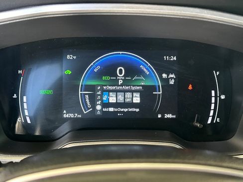 Used 2025 Toyota Corolla Cross AWD Hybrid w/ Convenience Package image 28
