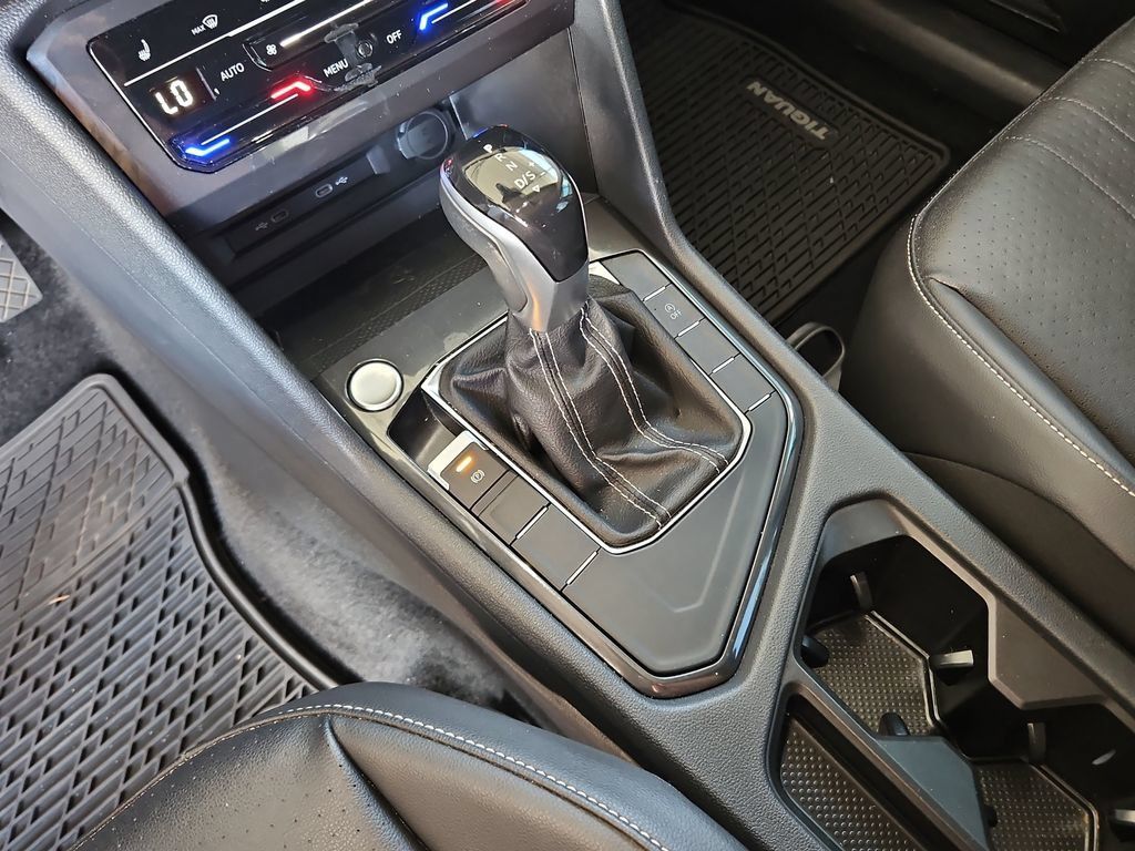 Used 2022 Volkswagen Tiguan SE FWD image 19