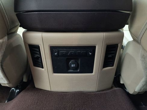 Used 2015 RAM 2500 Laramie w/ Convenience Group image 19