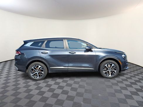 Used 2023 Kia Sportage EX AWD/4WD image 7