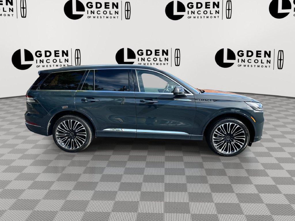 Used 2026 Lincoln Aviator Black Label AWD/4WD image 9