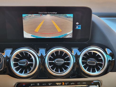 Certified 2022 Mercedes-Benz GLA 250 image 19