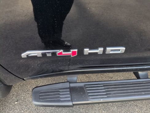 Used 2020 GMC Sierra 2500 AT4 w/ AT4 Premium Package image 11