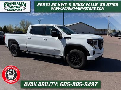 Used 2022 GMC Sierra 1500 Elevation w/ LPO, Elevation Black Package