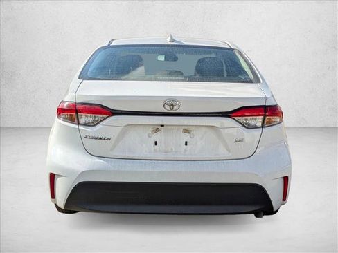 Used 2024 Toyota Corolla LE image 6