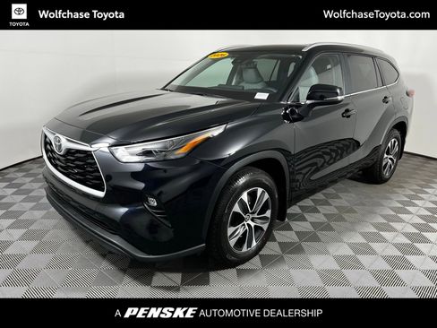 Used 2026 Toyota Highlander XLE AWD/4WD image 1