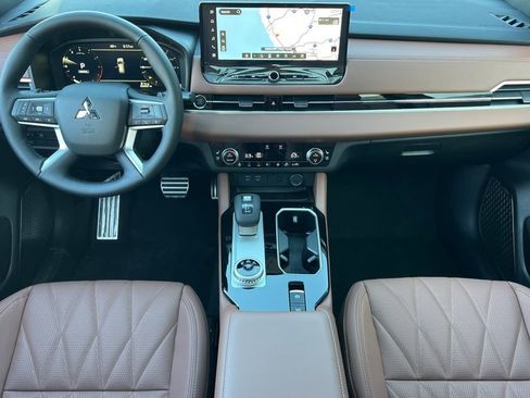 New 2026 Mitsubishi Outlander SEL image 14